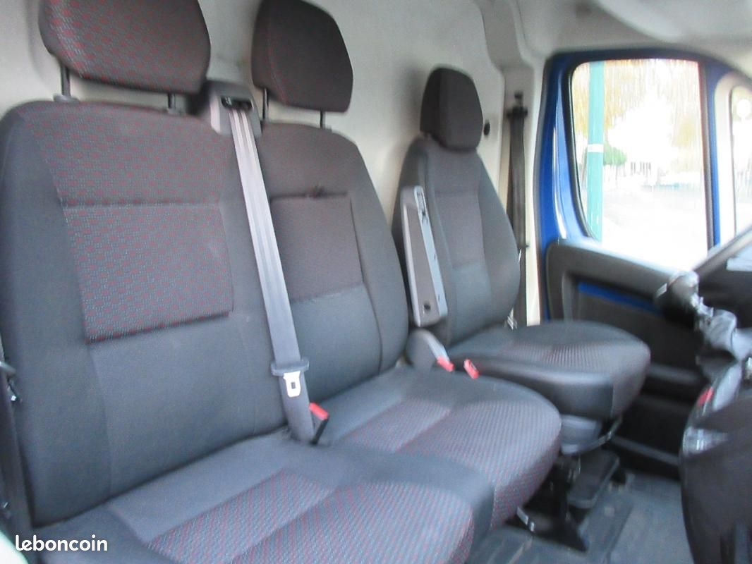 Peugeot Boxer FOURGON TOLE 330 L1H2 BLUEHDI 120 SetS ASPHALT (image 9)