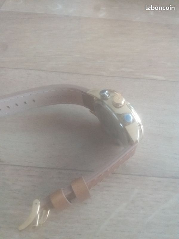 Montre neuve cadran doré bracelet cuir (image 3)