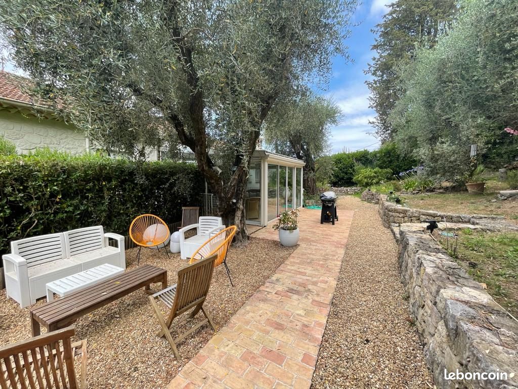 Superbe domaine au coeur du village (image 5)