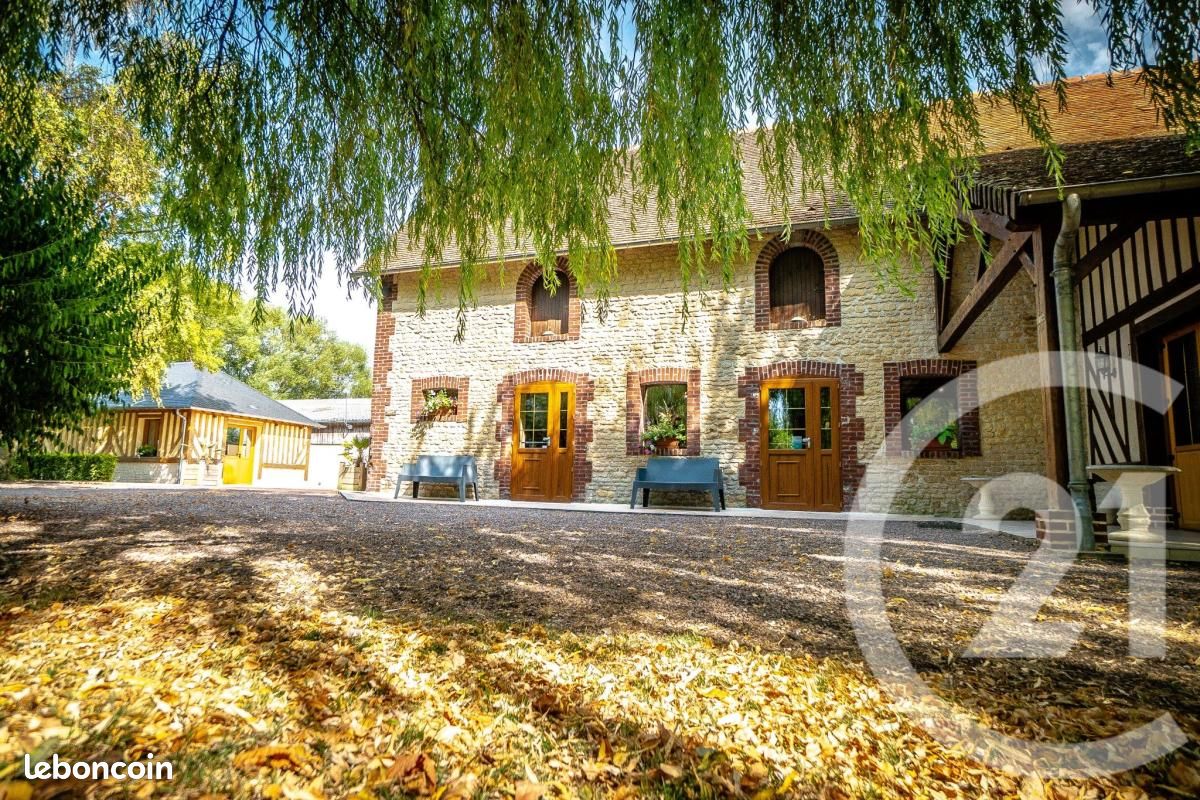 Maison 30 pièces 1726 m² · à Mézidon Vallée d'Auge · 1 726 m² · 1 480 000 €