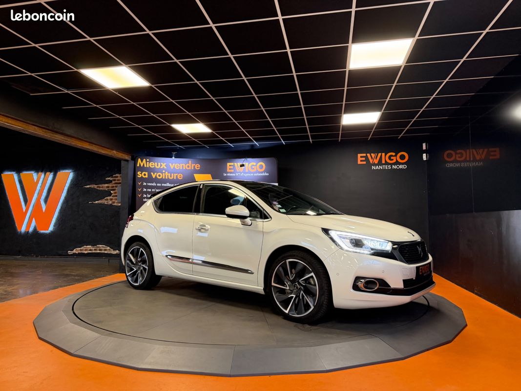 Ds ds 4 1.6 thp 210 sport chic start & stop / caméra de recul (image 28)