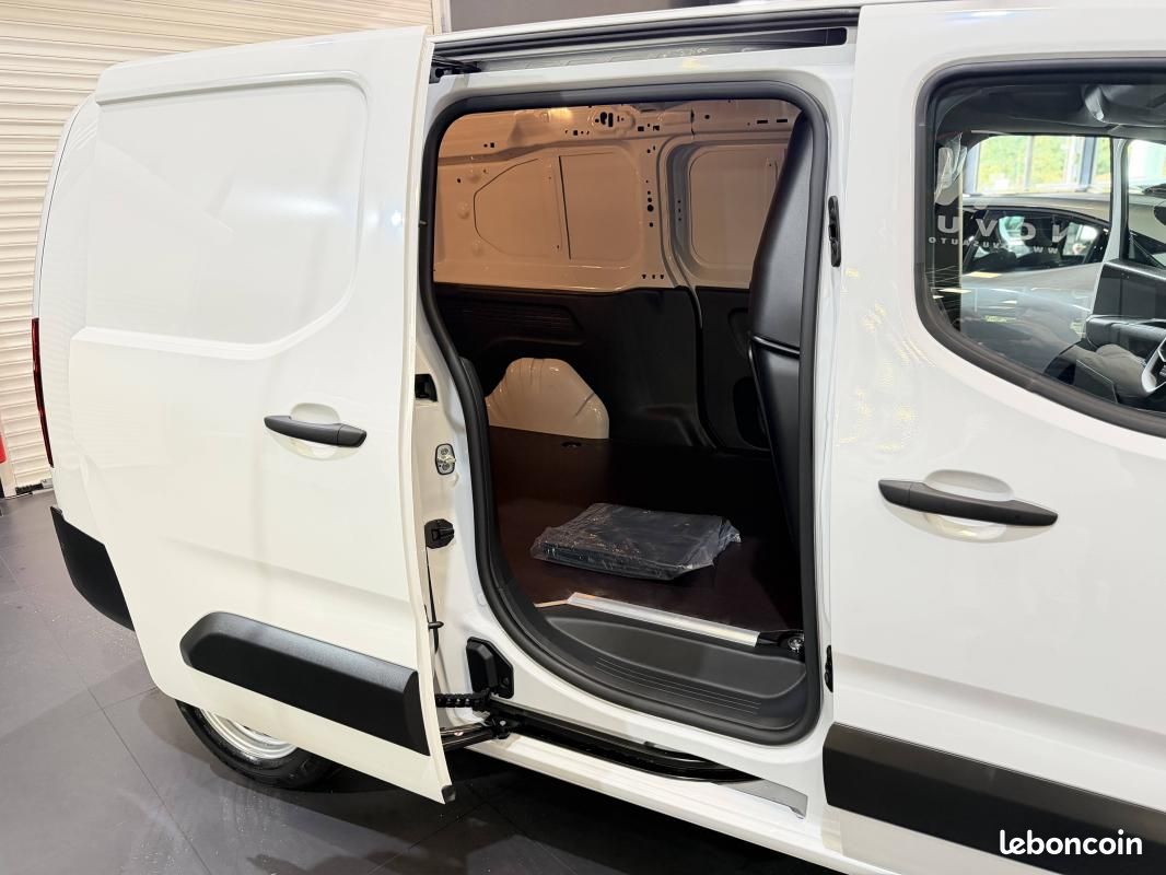 Citroën Berlingo Fourgon III (2) VAN BLUEHDI 130 S&S TAILLE XL PLANCHER 1000KG EAT8 3PL (image 23)