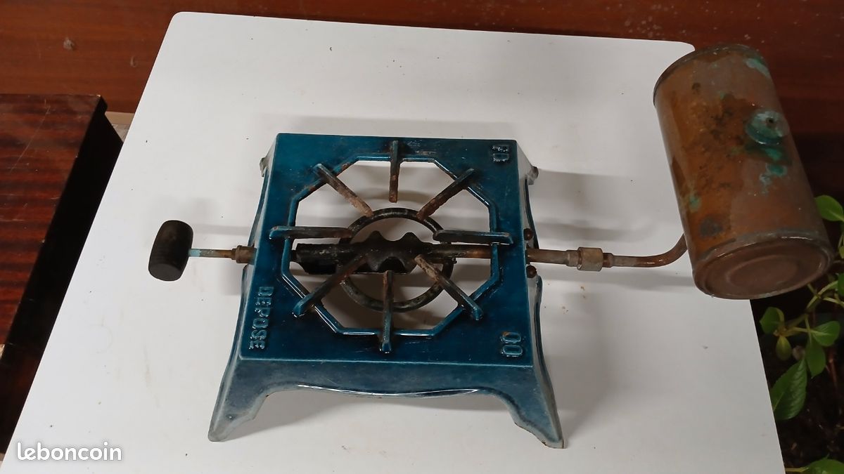 Lot De 7 Pièces De Réchaud à Pétrole/gaz Ancien - Outils Et Grilles - Pour Pièces