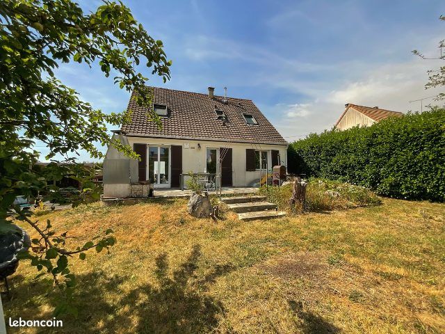 Maison 7 pièces 123 m² · à Longnes · 123 m² · 298 000 €
