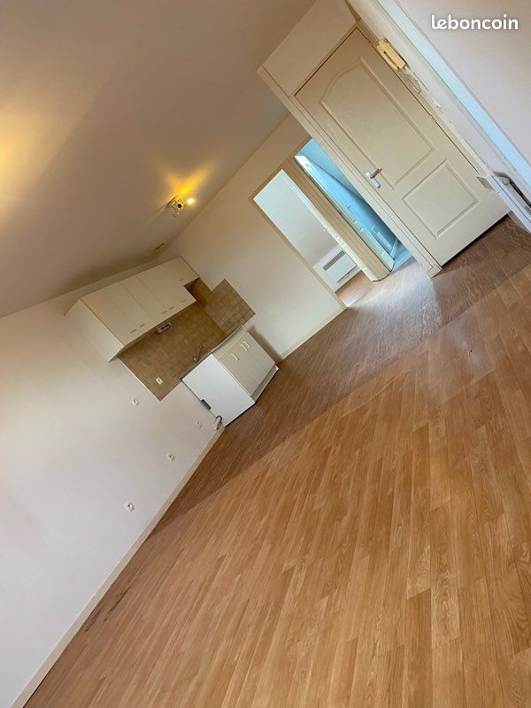 Appartement 3 pièces 63 m² · à Charmes · 63 m² · 430 €