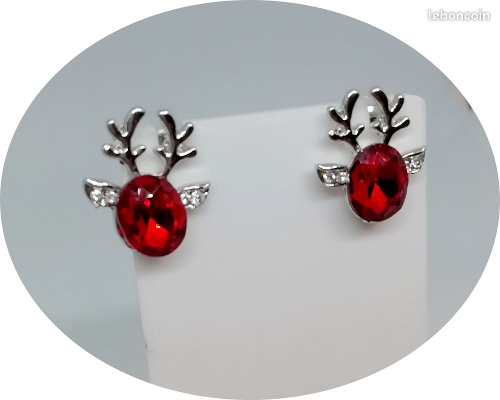 Boucles d'oreilles renne de Noël strass rouge (image 1)