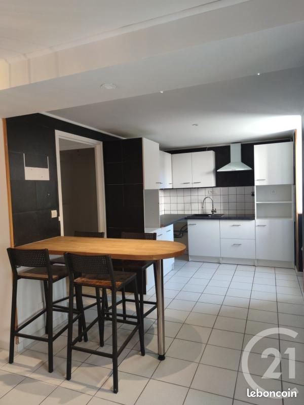 Maison 3 pièces 49 m² · à Port-Brillet · 49 m² · 500 €