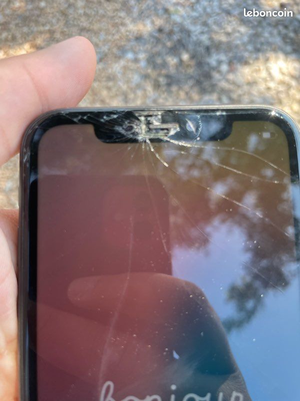 IPhone 11 (image 3)