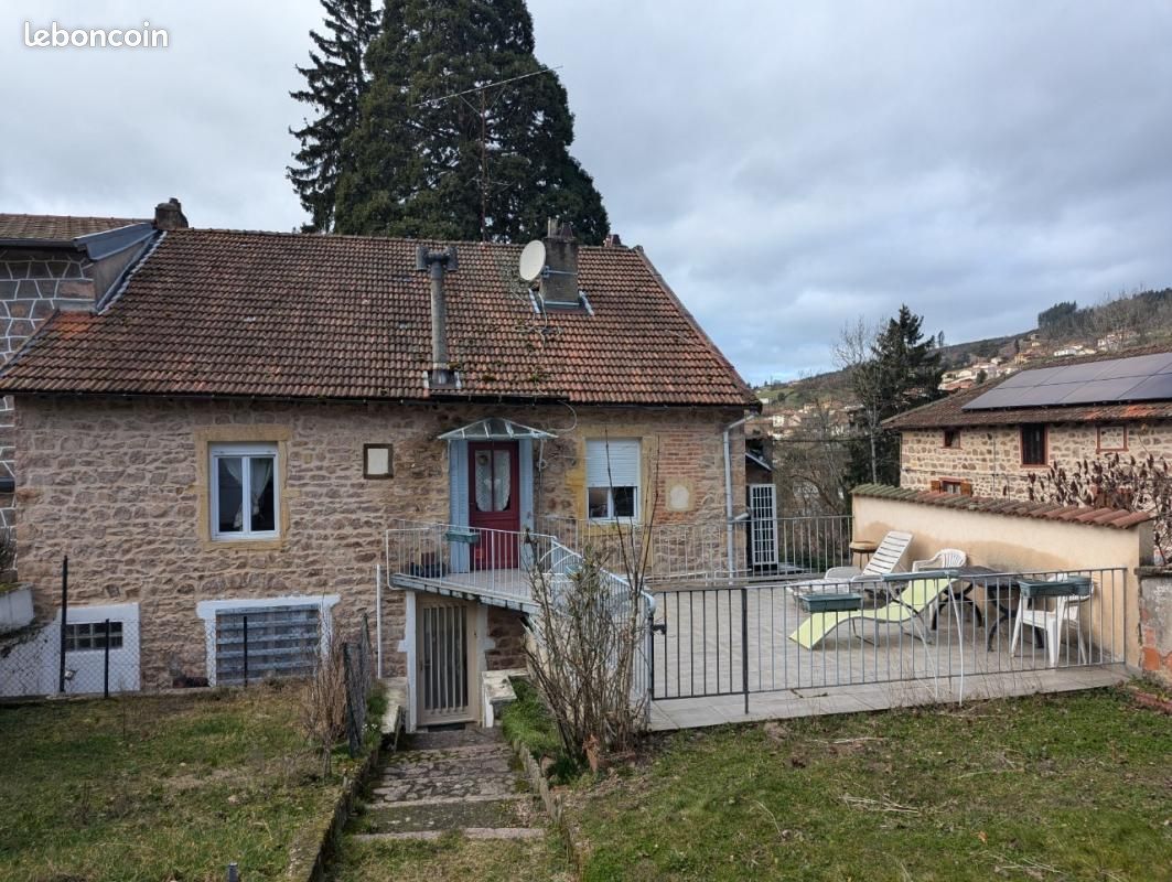 Maison 8 pièces 196 m² · à Cours · 196 m² · 145 000 €