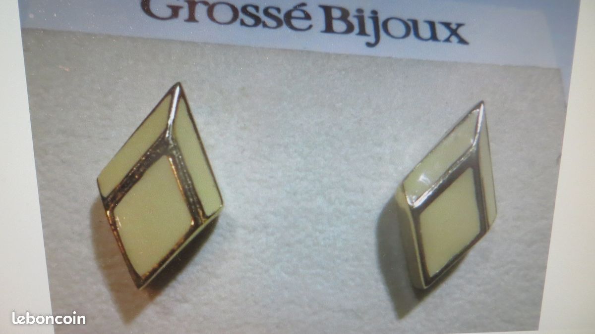 Boucles d'oreilles plaquées or en forme de losange – Bijou Grossé – Made in Ger (image 1)