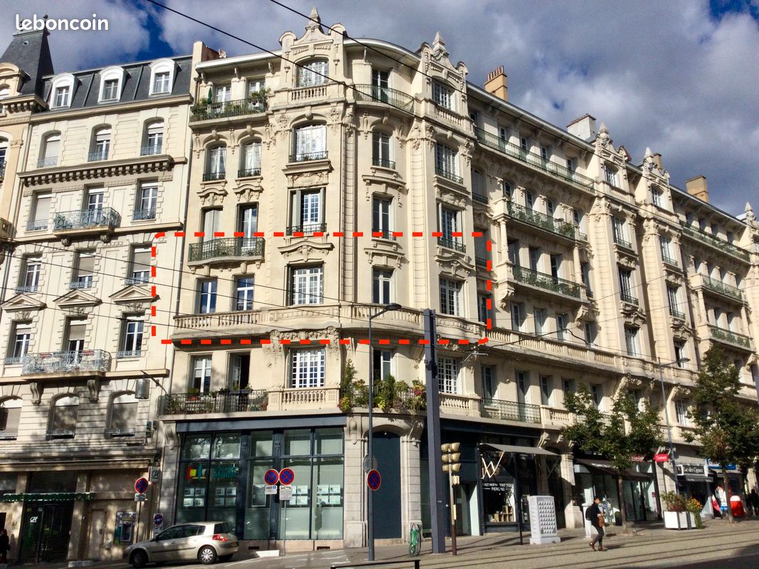 Appartement 6 pièces 148 m² · à Saint-Étienne · 148 m² · 1 290 €/mois