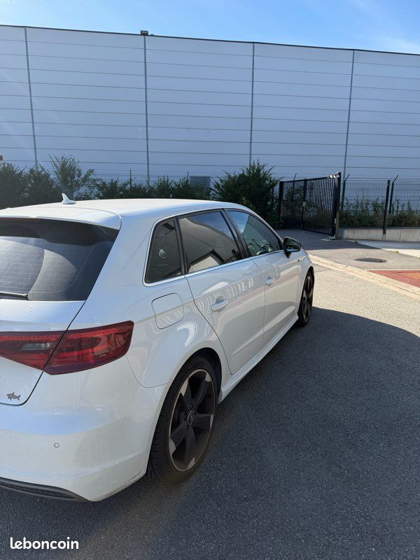 Audi a3 sport back (image 1)