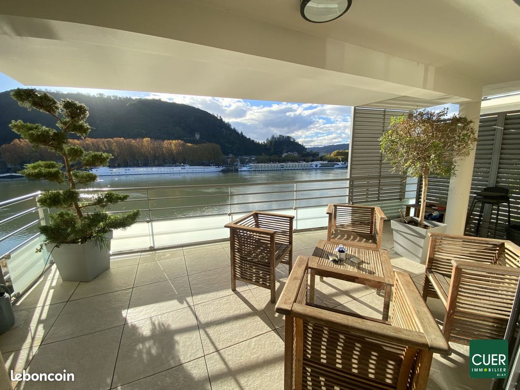 Appartement 3 pièces 76 m² · à Tain-l'Hermitage · 76 m² · 895 €