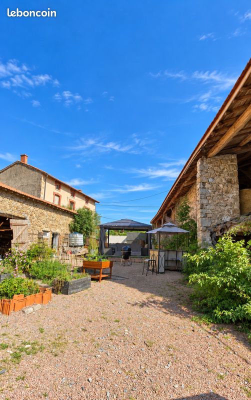 Maison 4 pièces 150 m² · à Saint-Just-en-Chevalet · 150 m² · 235 000 €