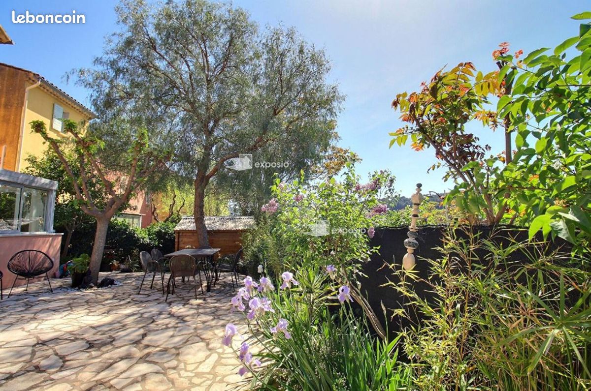 Appartement 2 pièces 69 m² · à Le Castellet · 69 m² · 335 000 €
