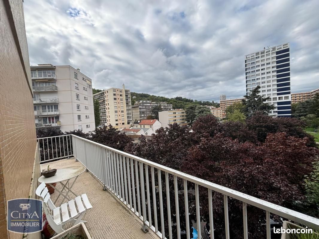 Appartement 3 pièces 78 m² · à Saint-Étienne · 78 m² · 110 000 €