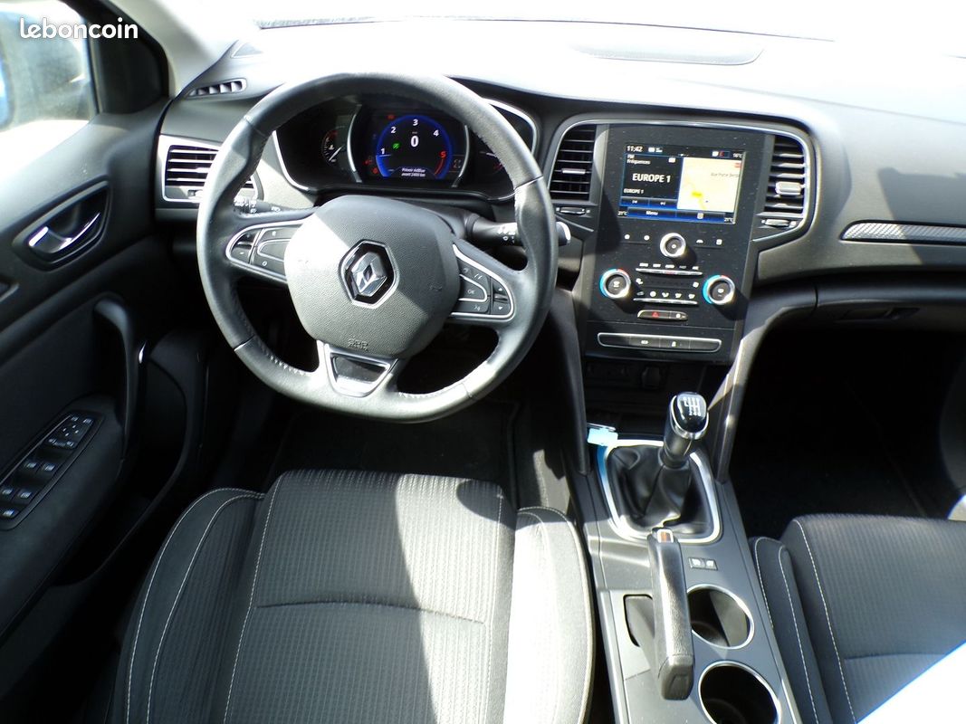 Renault MEGANE IV 1.5 BLUE DCI 115CH BUSINESS (image 6)