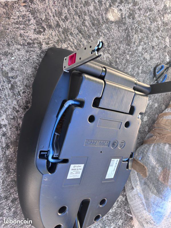 Lot Coque et base iso cybex (image 2)
