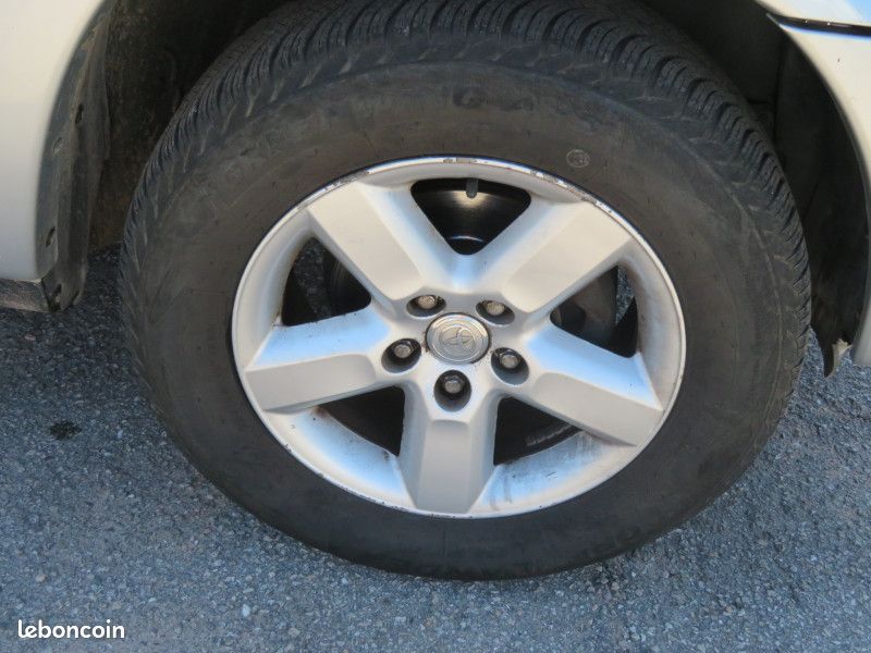 Toyota RAV4 115 D-4D VXE 5P (image 9)