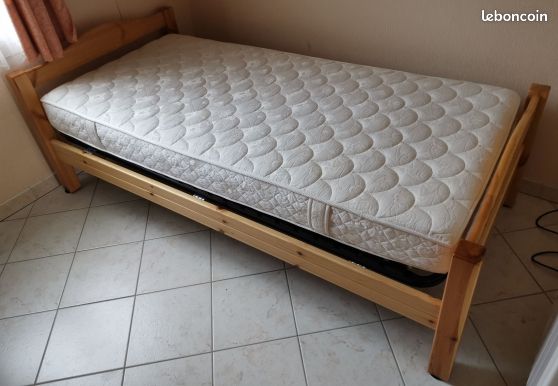 Matelas 190 x 90 cm mousse propre (image 1)