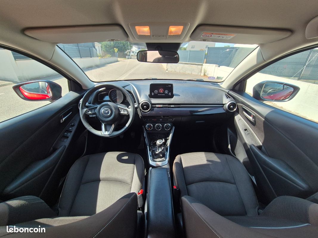 Mazda 2 1.5 skyactiv-G M hybride 90cv signature (image 3)