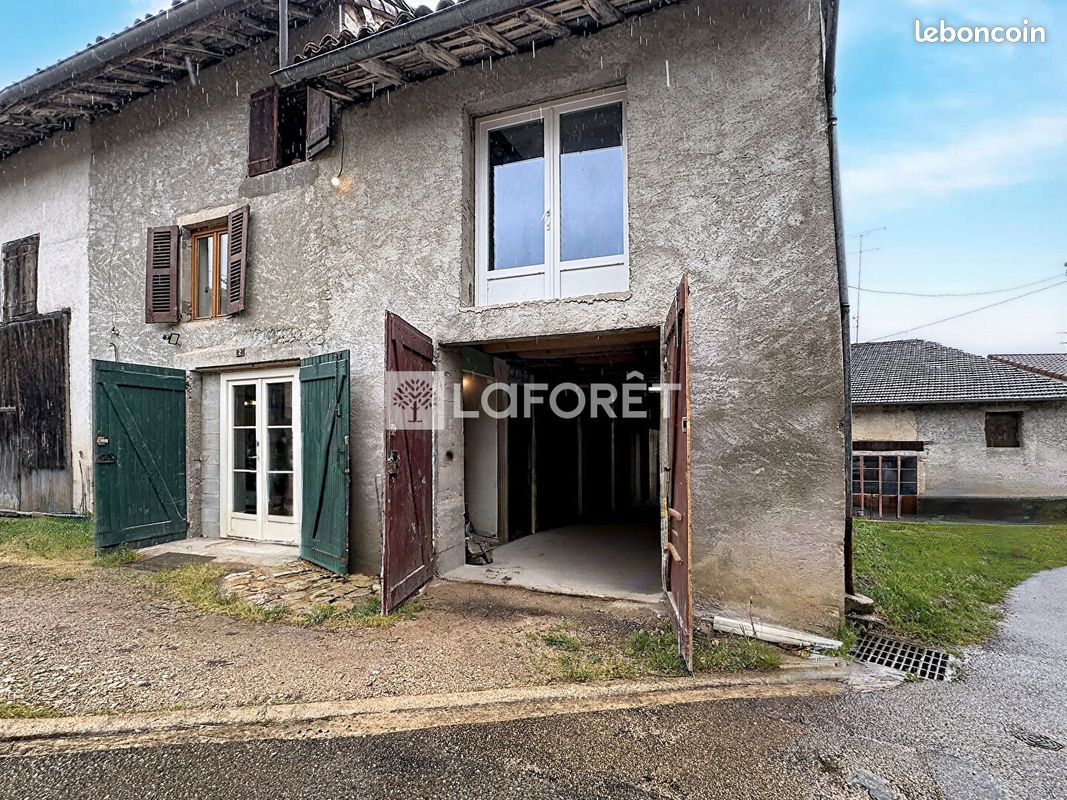 Maison 4 pièces 84 m² · à Gigny · 84 m² · 81 000 €