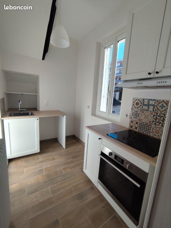 Appartement 4 pièces 93 m² · à Moulins · 93 m² · 795 €