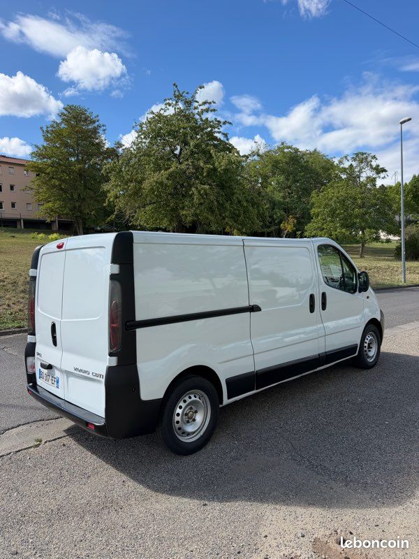 Renault Opel Vivaro 1.9 dci 100 cv Rallonge L2H1 clim (image 3)