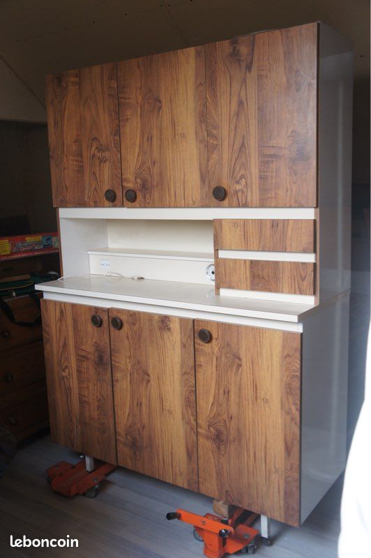 Meuble en Formica (image 1)