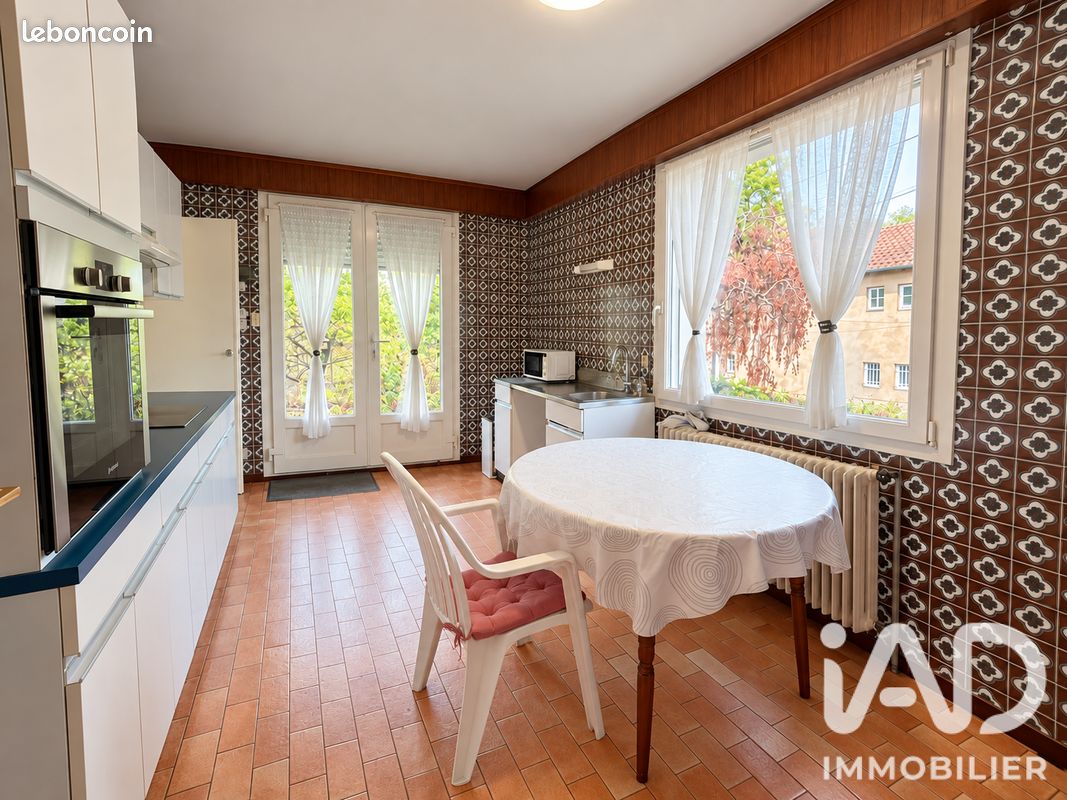 Maison 7 pièces 163 m² · à Sainte-Ruffine · 163 m² · 520 000 €