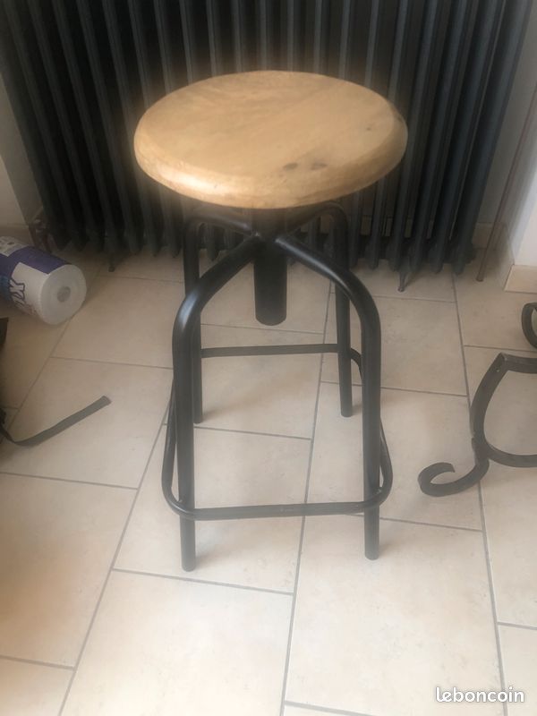 Table et tabouret (image 3)
