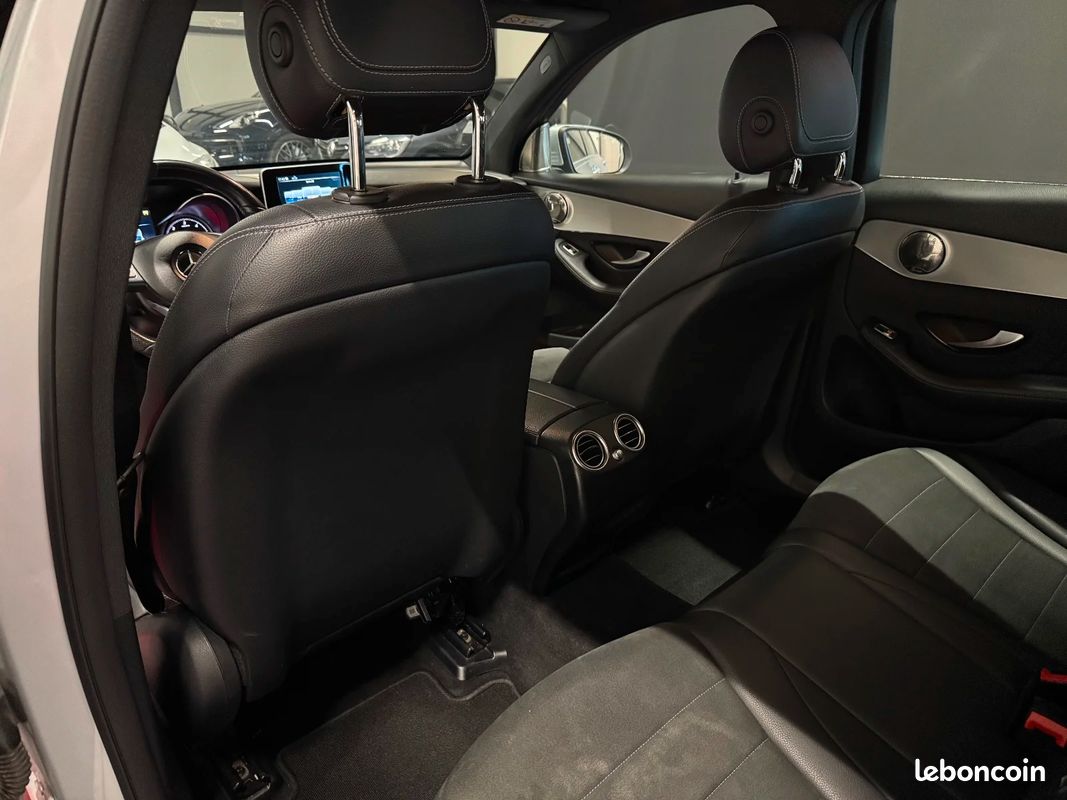 MERCEDES GLC 220 d 9G-Tronic 4Matic Sportline / SUIVI ENTRETIEN / PACK AMG / ATTELAGE / GARANTIE 12 MOIS (image 39)