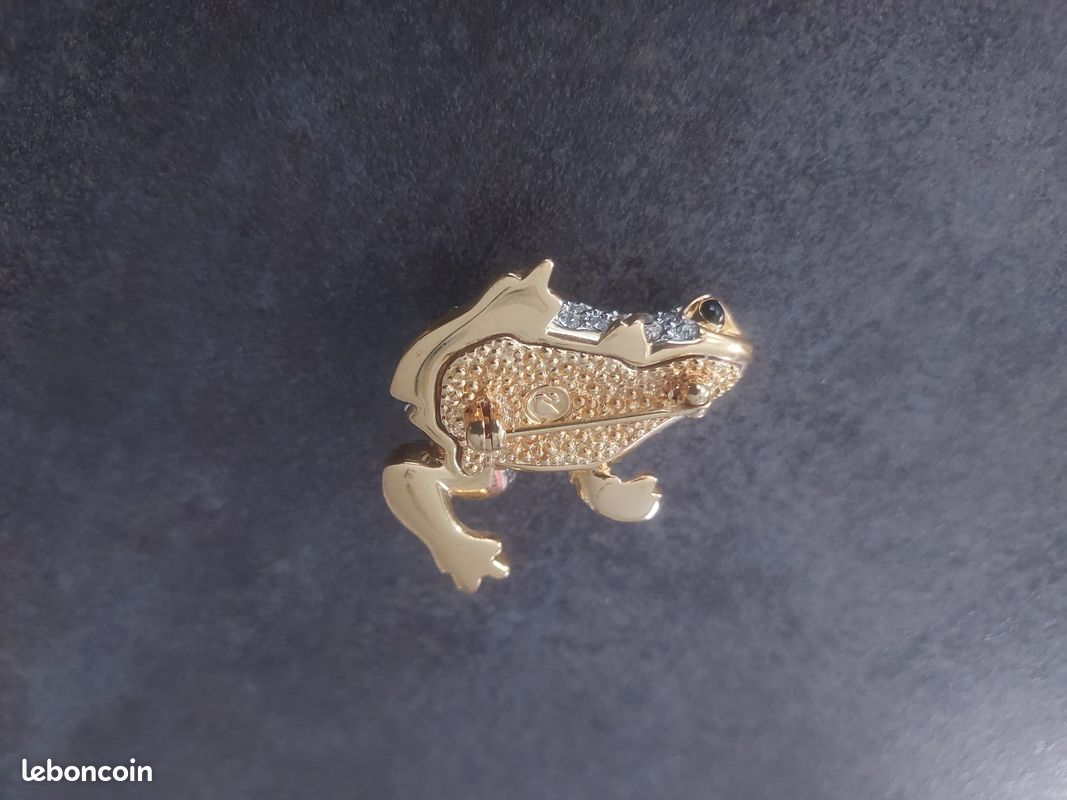 Broche Grenouille Rétro En Résine – Couleurs Marron/beige – Yeux En Cristaux – Occasion Très Bon état