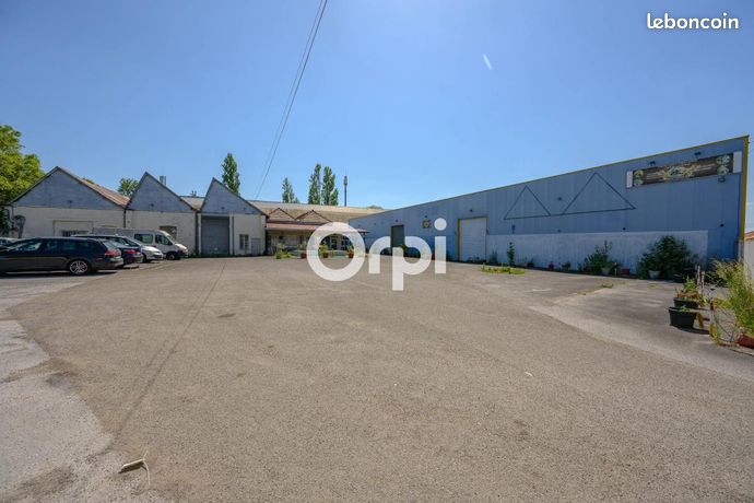 Immeuble 2 pièces 4 000 m²