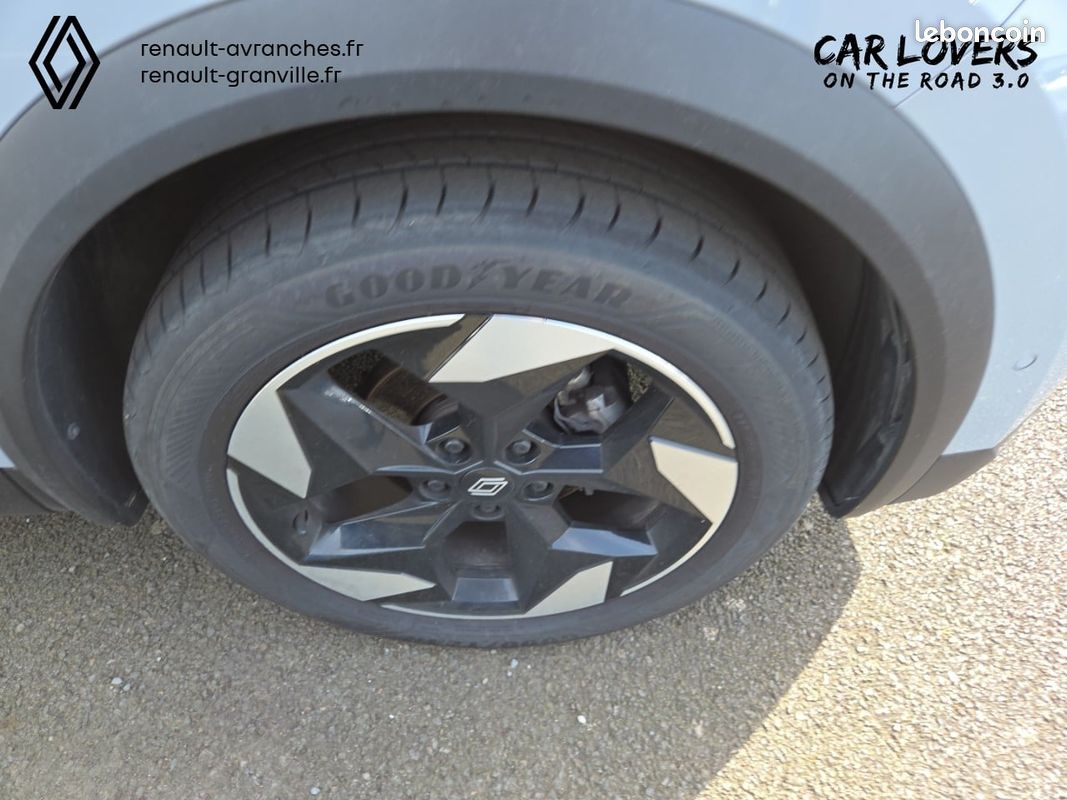 RENAULT Captur TCe 90 ch Techno (image 19)