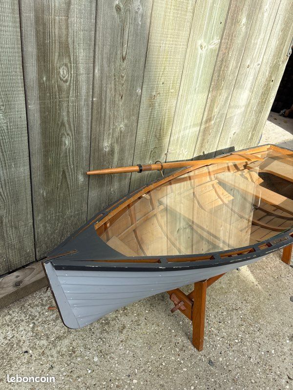 Table basse forme bateau (image 4)