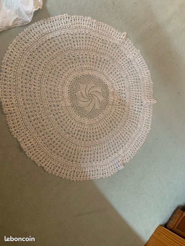 Lot de napperons anciens en dentelle (7) (image 2)