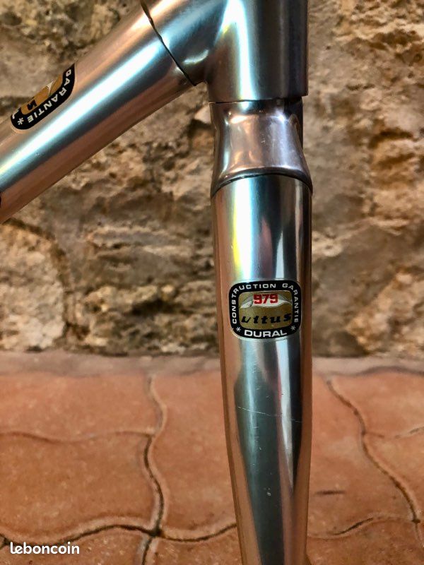 Cadre Vitus 979 Dural 49 Cm - Bleu Anodisé, Fourche Incluse (poids 1873g)