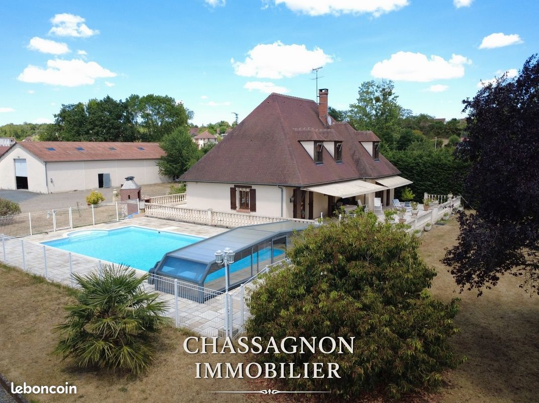 Maison 6 pièces 180 m² · à Toulon-sur-Allier · 180 m² · 350 000 €