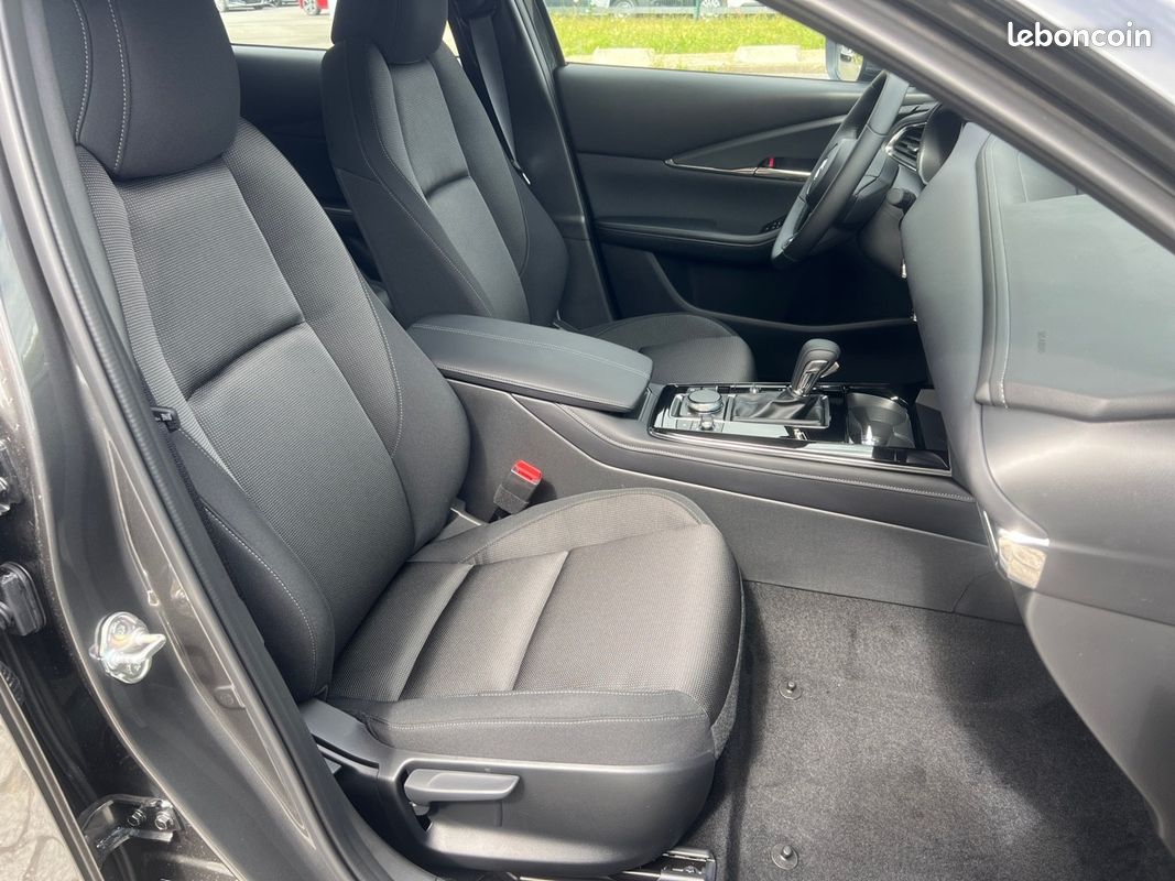 MAZDA CX-30 2.0L e-SKYACTIV X M Hybrid 186 ch 4x2 BVA6 Centre-Line (image 18)