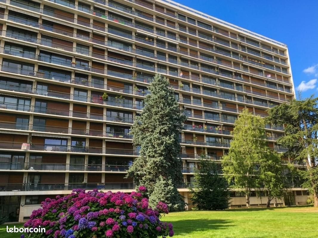 Parking Lyon · 75 €/mois
