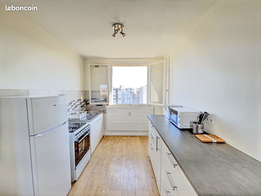 Appartement 3 pièces 57 m² · à Saint-Priest · 57 m² · 845 €/mois