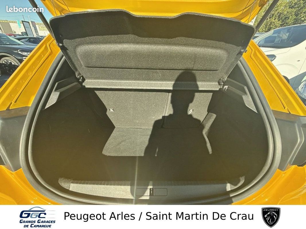 PEUGEOT 208 PureTech 100 S&S BVM6 Style (image 6)