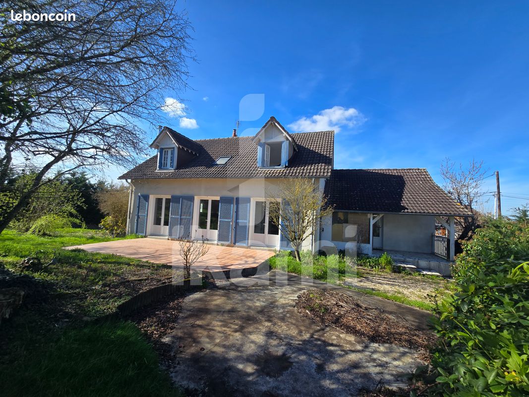 Maison 5 pièces 145 m² · à Chabris · 145 m² · 169 000 €