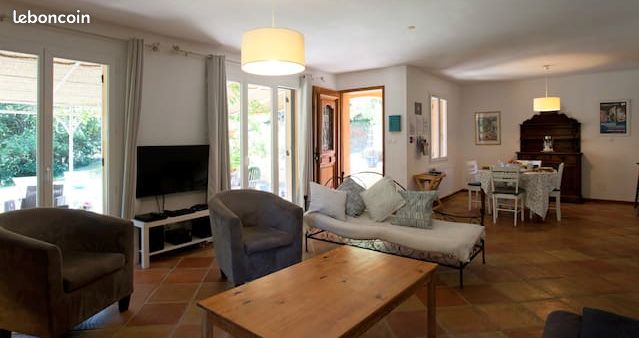 Villa entre Nîmes et Arles : vacances en Provence et en Camargue (image 3)