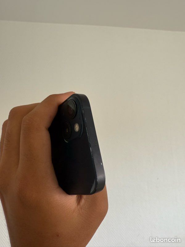 IPhone 13 (image 2)