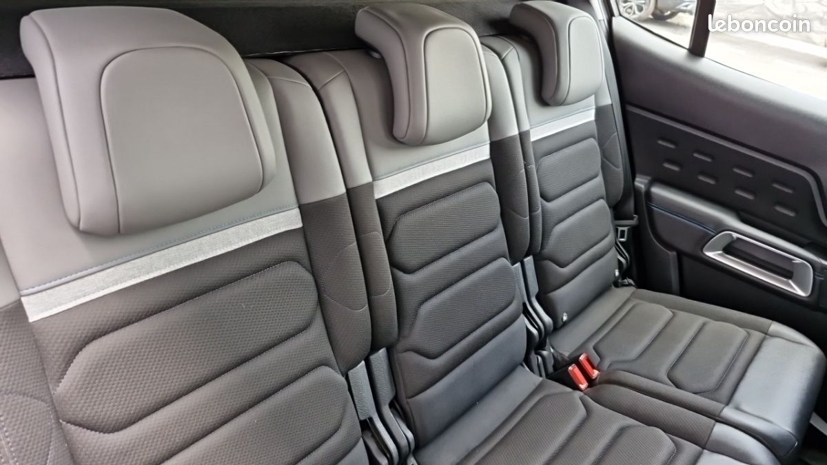 Citroën C5 Aircross HYBRIDE RECHARGEABLE 225 E-EAT8 FEEL PACK (image 8)