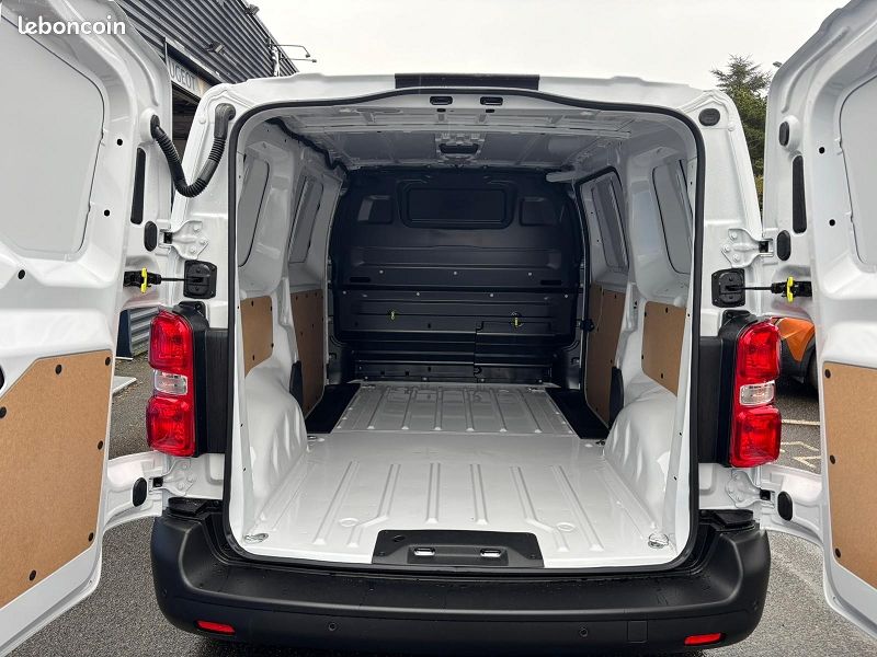 Peugeot Expert 1.5 BLUEHDI 120 BVM6 BLUE HDI 145 EAT8 TAILLE M (image 5)