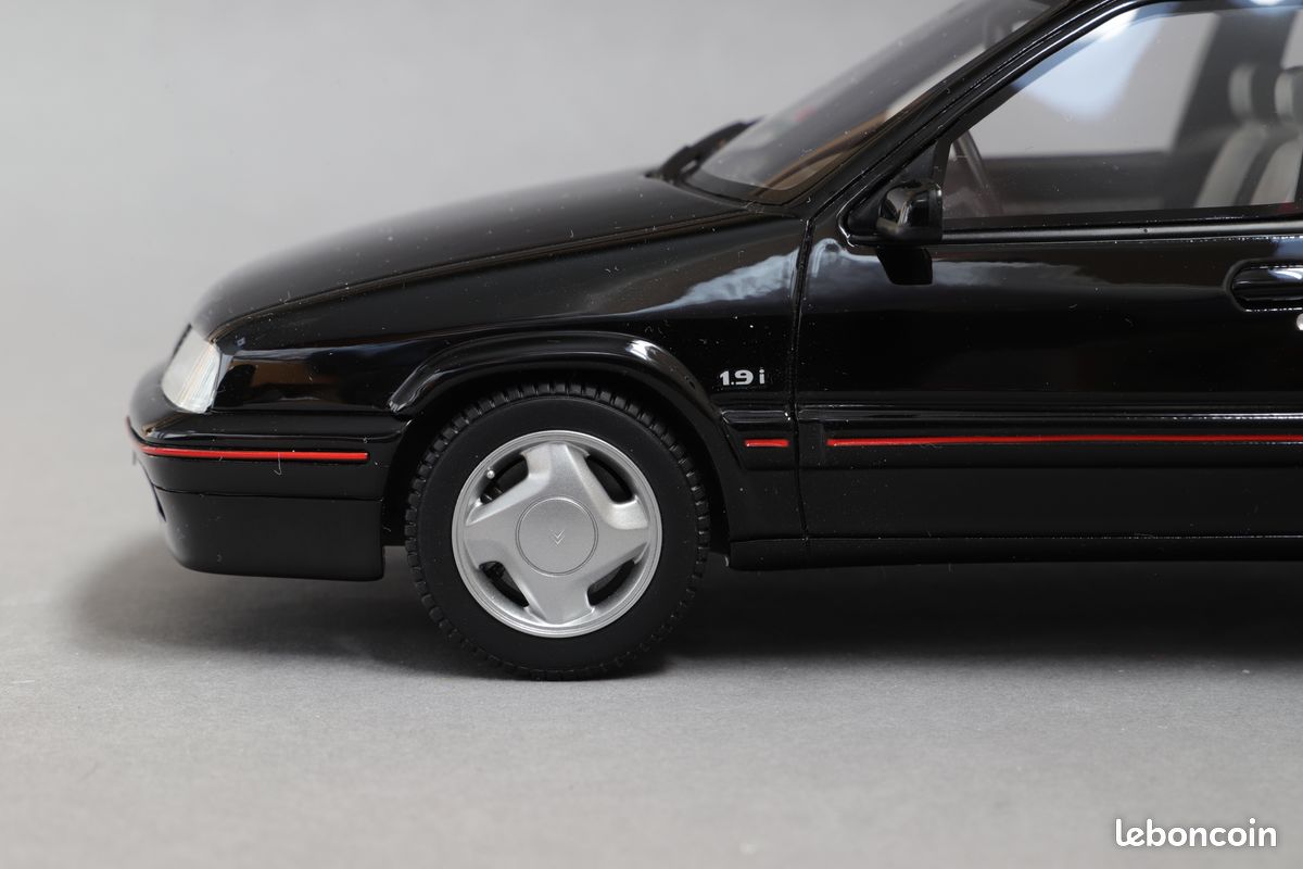 CITROEN ZX Volcane 1.9i Noir Onyx – Miniature 1/18 OTTO – Modèle 1991 – Collection
