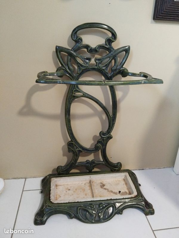 Porte-parapluies Art Nouveau ancien en fonte émaillée verte - Modèle Grenouille (image 1)